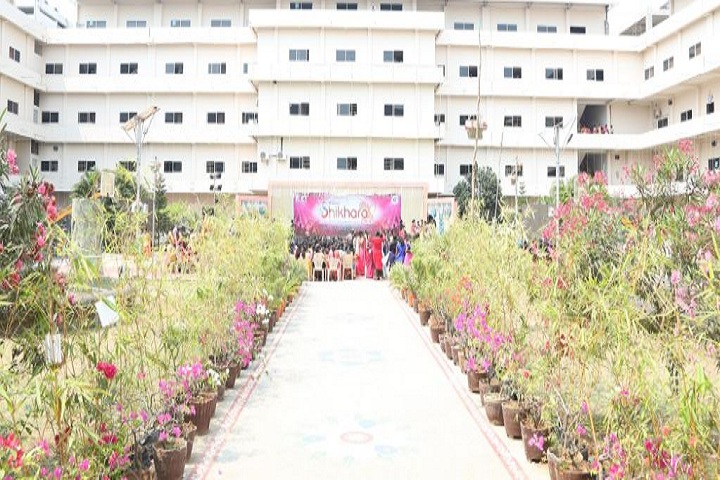 https://cache.careers360.mobi/media/colleges/social-media/media-gallery/4055/2019/1/3/Campus View Of Kakinada Institute of Engineering and Technology for Women Korangi_Campus-View.JPG